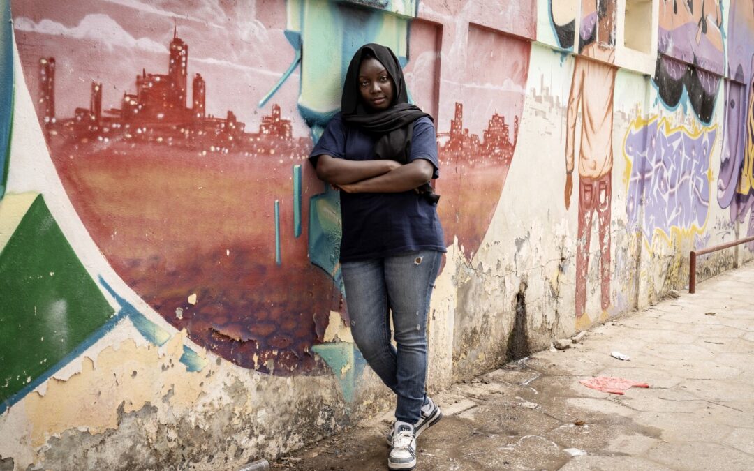 Cómo una mujer está cambiando la próspera escena hip-hop de Senegal
