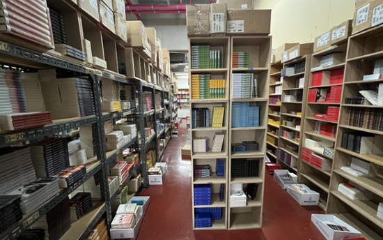 Tongbang Books abre un almacén al público para la venta masiva de literatura de otoño