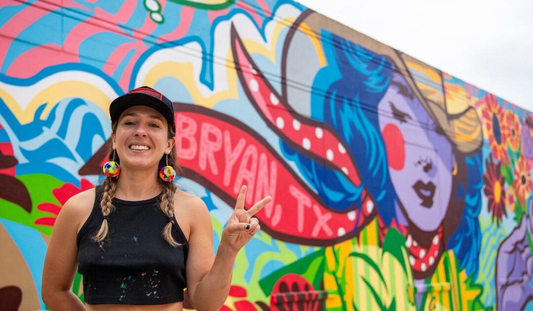 El mural del centro de Bryan es el primer paso en el camino artístico de la ciudad