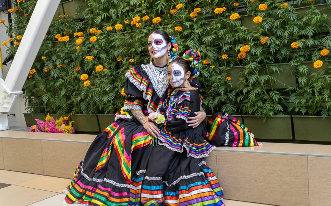 (FOTOS) Un vibrante día de conmemoración: Cheyenne celebra el Día de los Muertos con eventos comunitarios