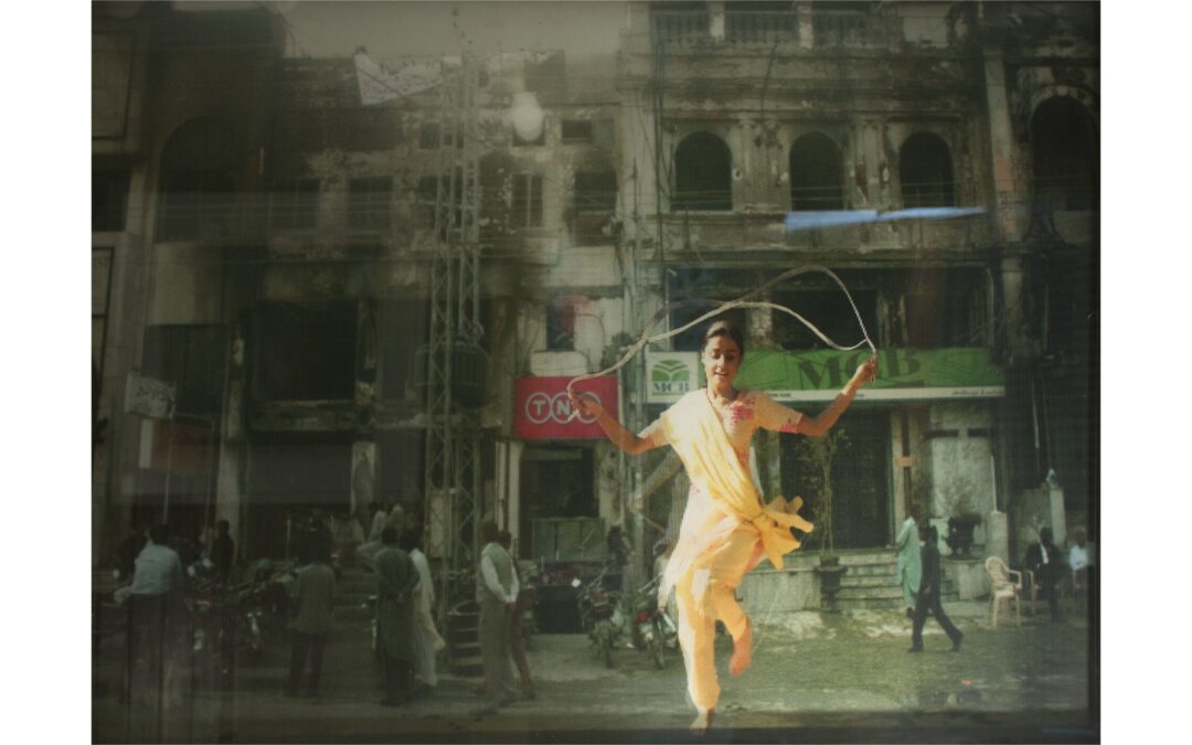 MUSEOS DE QATAR PRESENTAN UNA EXPOSICIÓN SIN PRECEDENTES DE ARQUITECTURA Y ARTES VISUALES MODERNAS Y CONTEMPORÁNEAS DE PAKISTÁN