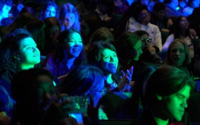 Broadway Dallas da vida al teatro musical para los estudiantes de DISD con un programa innovador