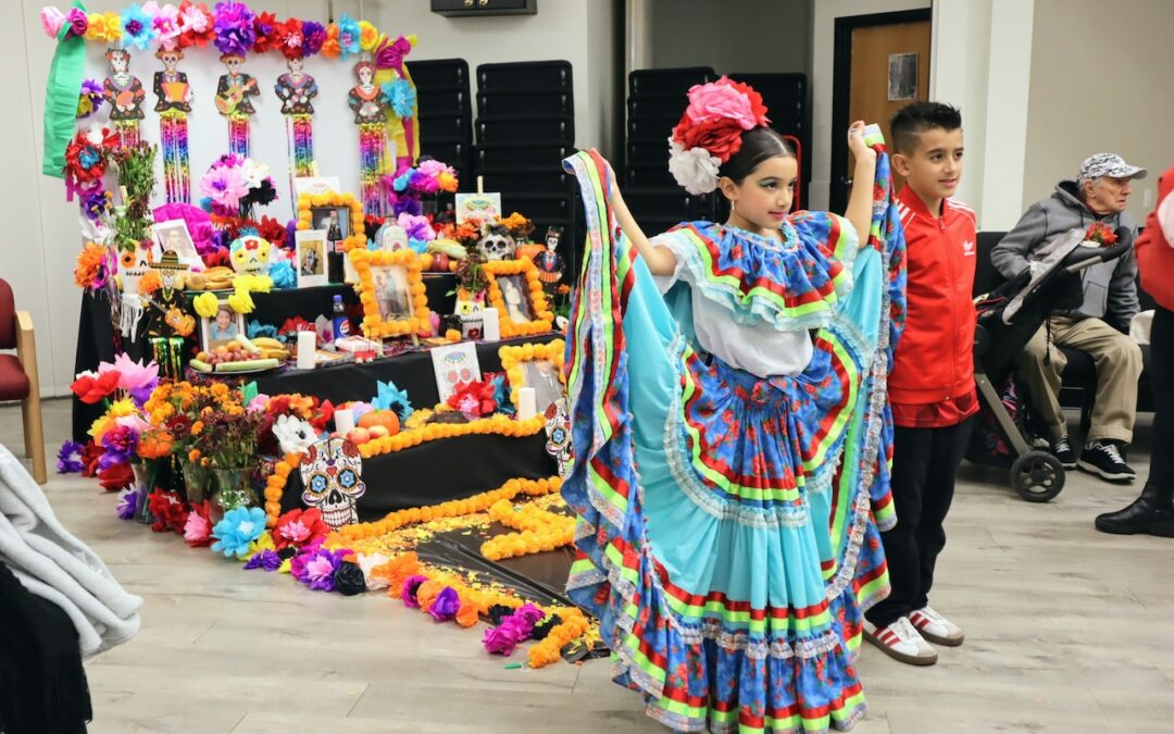 Concurso de Catrinas muestra trajes elaborados en la celebración del Día de los Muertos del Centro Cultural