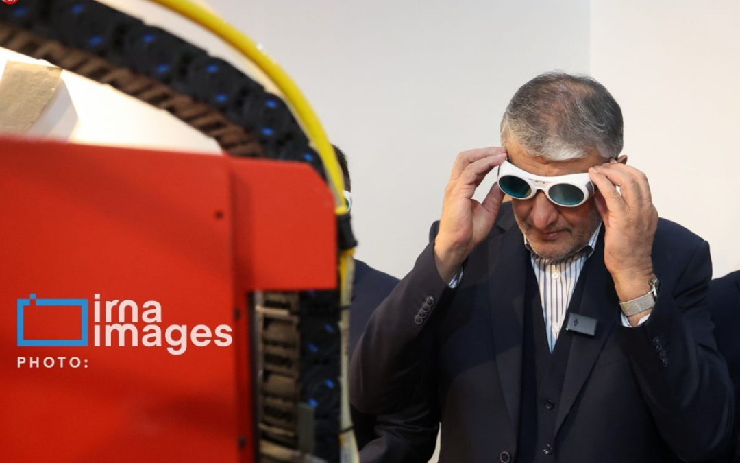 Irán presenta tres nuevos logros láser en una exposición especializada