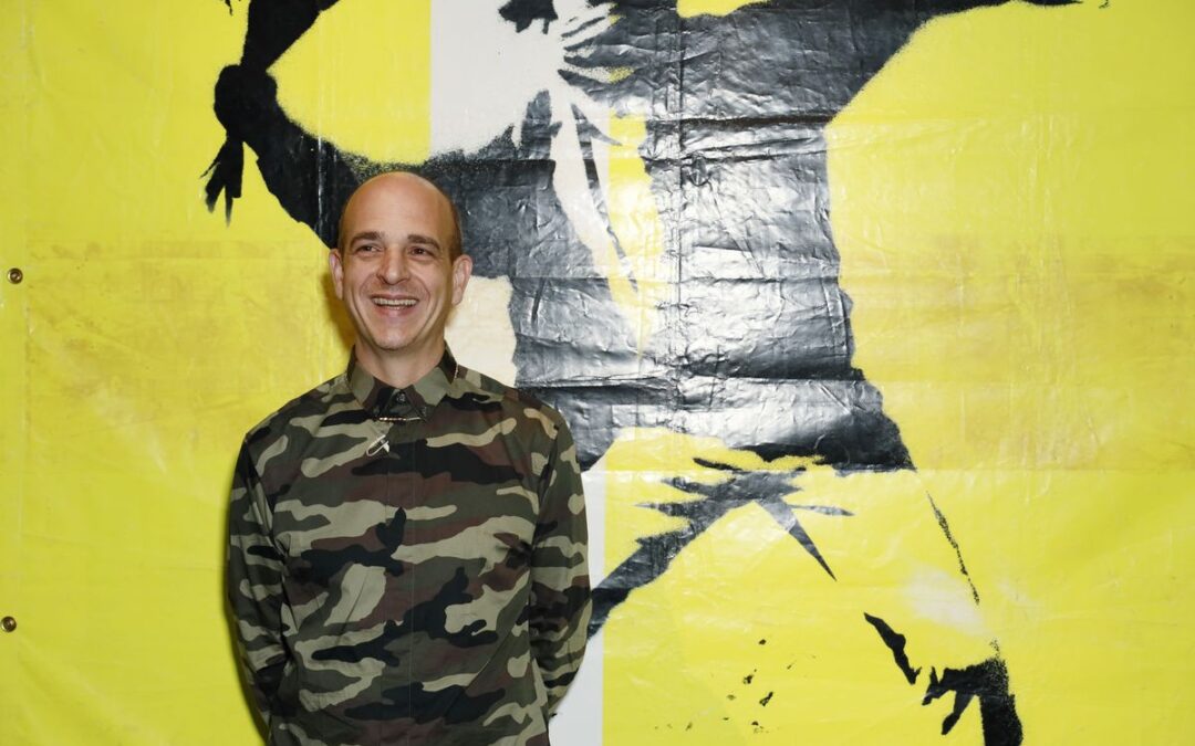 El ex gerente de Banksy vende su tesoro de obras de arte y otros objetos relacionados con el artista callejero anónimo