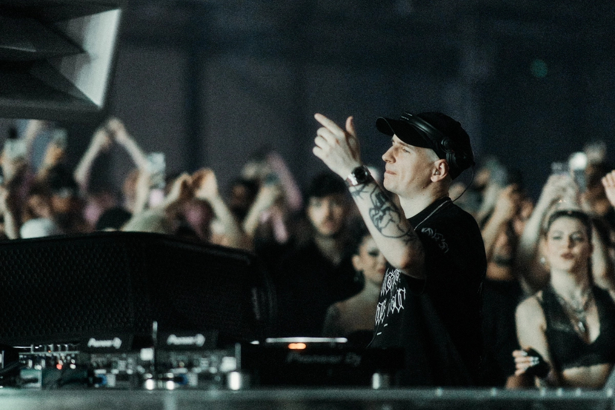 Outworld 2026 Modern building with courtyard and reflective pool